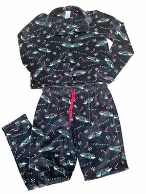 F.R.I.E.N.D.S Christmas Holiday Matching Pjs Sleepwear Women’s SZ Medium
